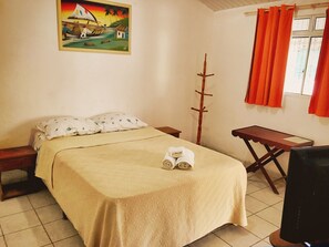 Minibar y ropa de cama