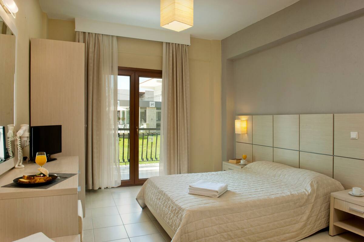 Chambre Double Standard, vue piscine