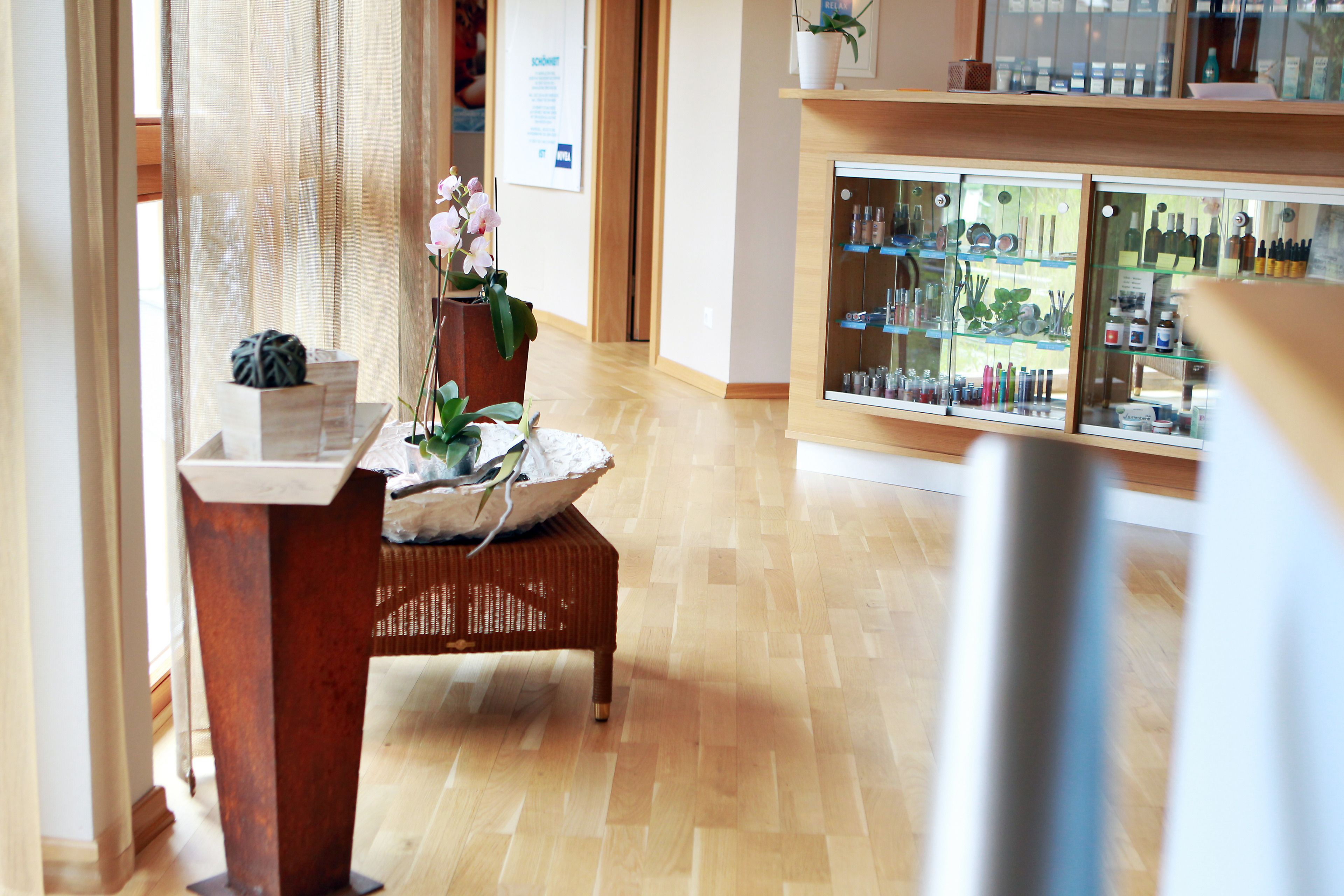 couples treatment room(s), sauna, steam room, body treatments