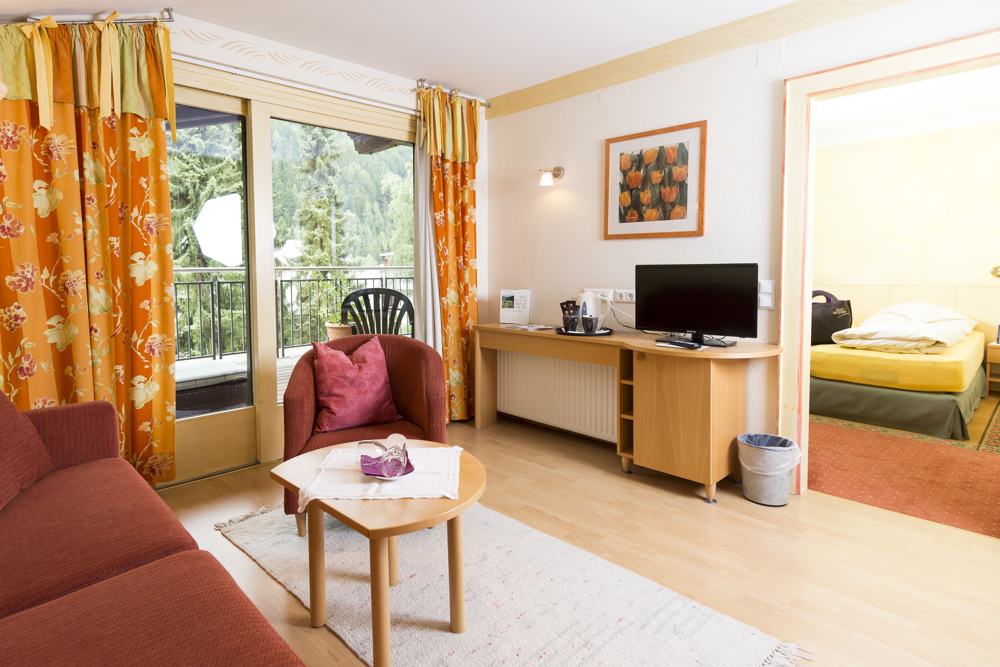 premium bedding, in-room safe, individually decorated