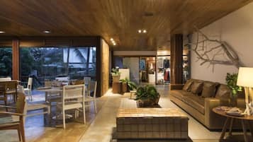 Breakfast, lunch, dinner served; pool views