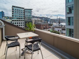 Studio, 1 Queen Bed, Harbour View | Balcony view