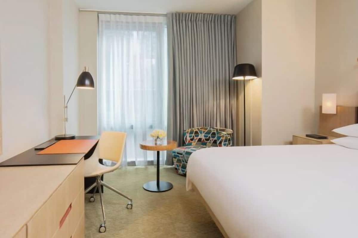 1 bedroom, in-room safe, desk, laptop workspace