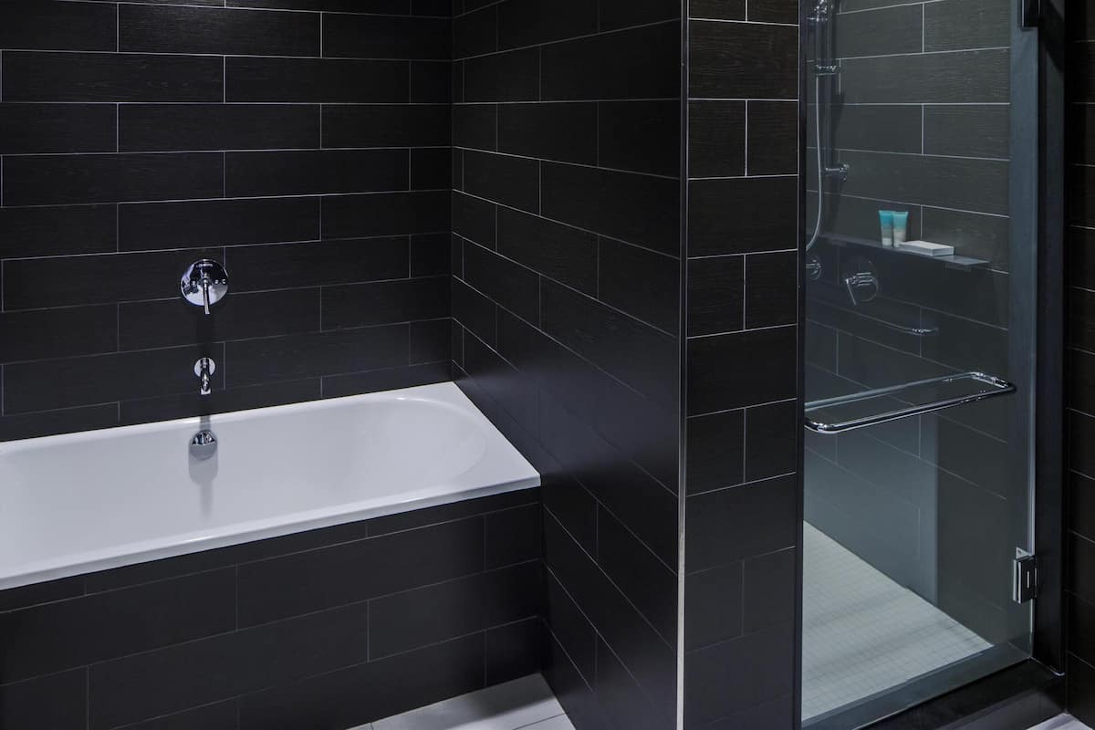 Premier Suite, 1 King Bed with Sofa bed | Bathroom | Free toiletries, hair dryer, towels, soap