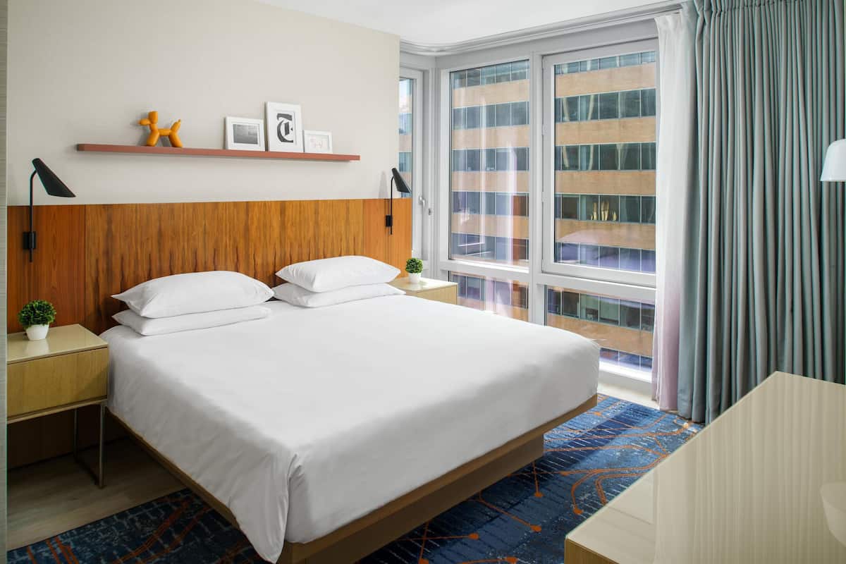 Suíte luxo, 1 cama King | Vista do quarto