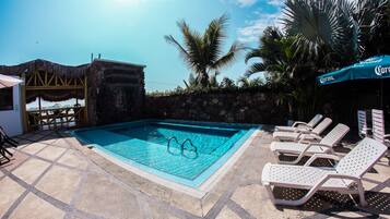 Outdoor pool, pool umbrellas, sun loungers