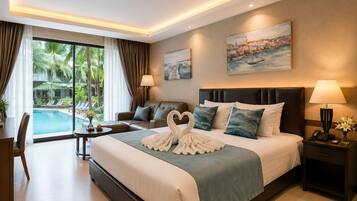 Pool Access Double Room | Minibar, in-room safe, blackout curtains, free WiFi