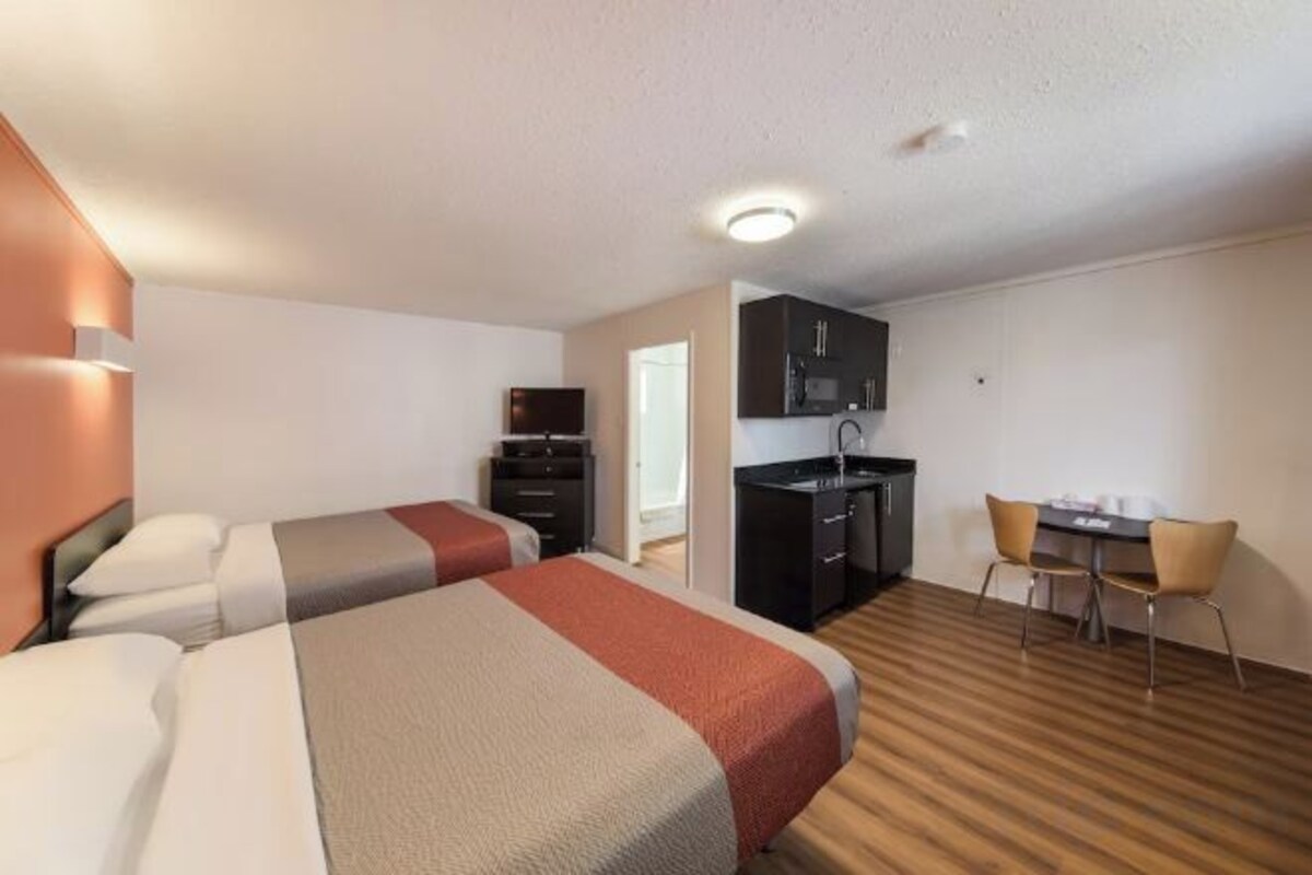 2 Queen Beds | Suite, Non-Smoking, Kitchen