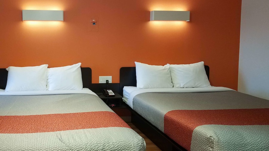 Motel 6 Cranbrook, BC