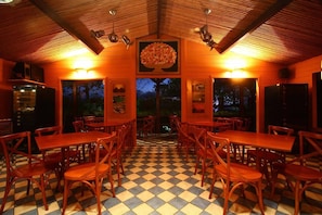 Nhà hàng