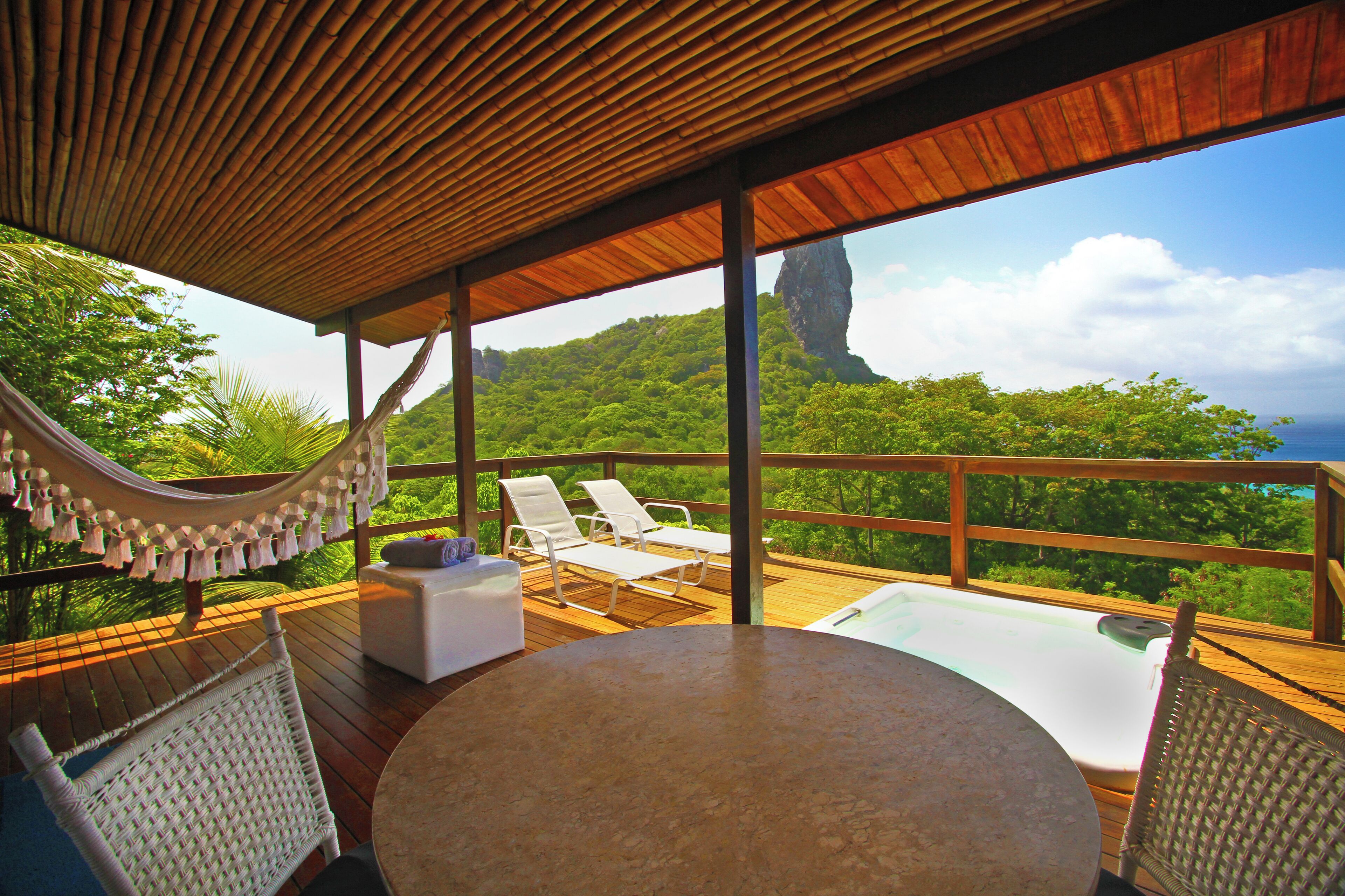 Executive-Bungalow, 1 King-Bett und Schlafsofa, Nichtraucher, Buchtblick | Terrasse/Patio