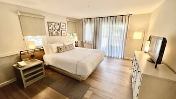 Room, 1 King Bed | 1 bedroom, in-room safe, desk, iron/ironing board