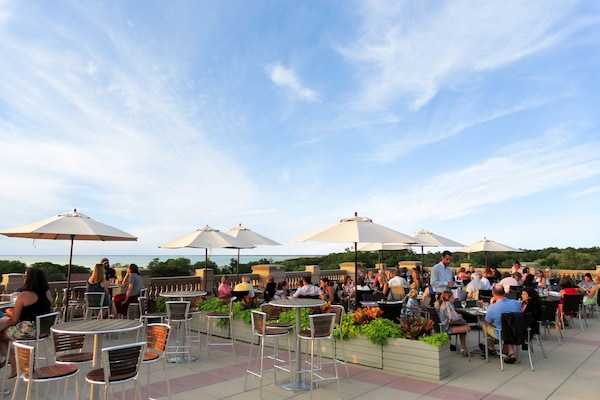 3 restaurantes, café da manhã, culinária americana