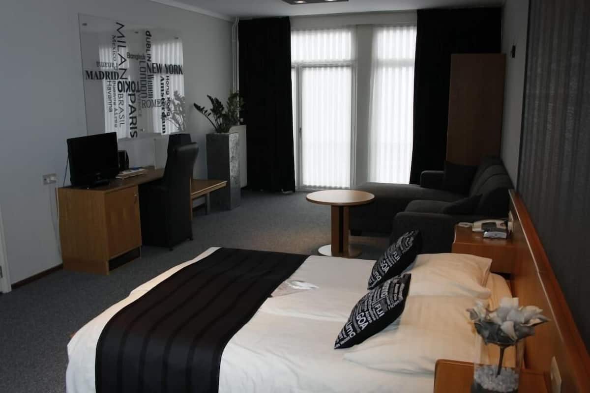 double room | minibar, in-room safe, free wifi