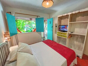 经典双人房 | 迷你吧、免费 WiFi、床单