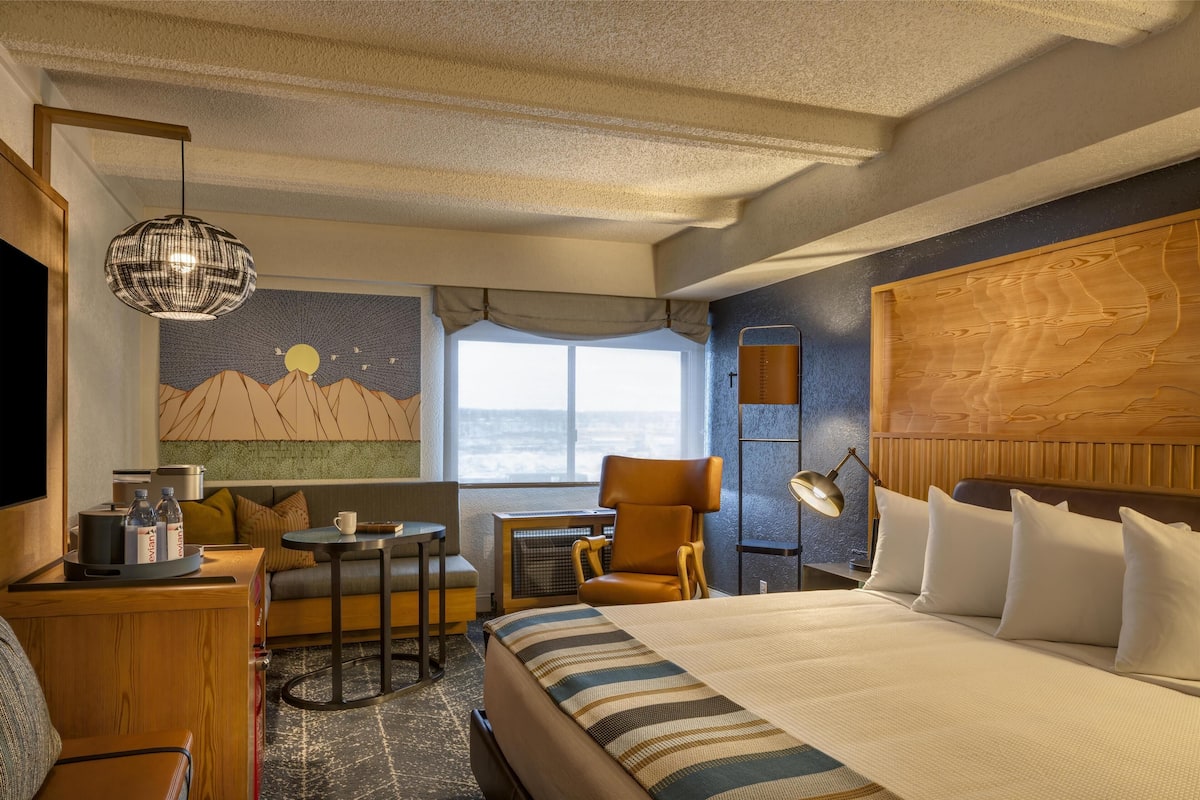 Room, 1 King Bed (Interior View) | 1 bedroom, pillow-top beds, laptop workspace, blackout curtains