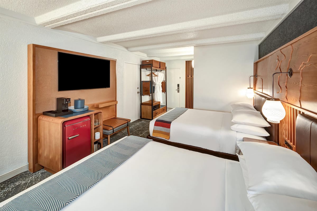 Pillowtop beds, desk, laptop workspace, blackout drapes