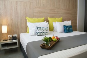 Junior Double Room | Minibar, in-room safe, desk, laptop workspace - Hotel Casa Blanca (San José de Cúcuta)