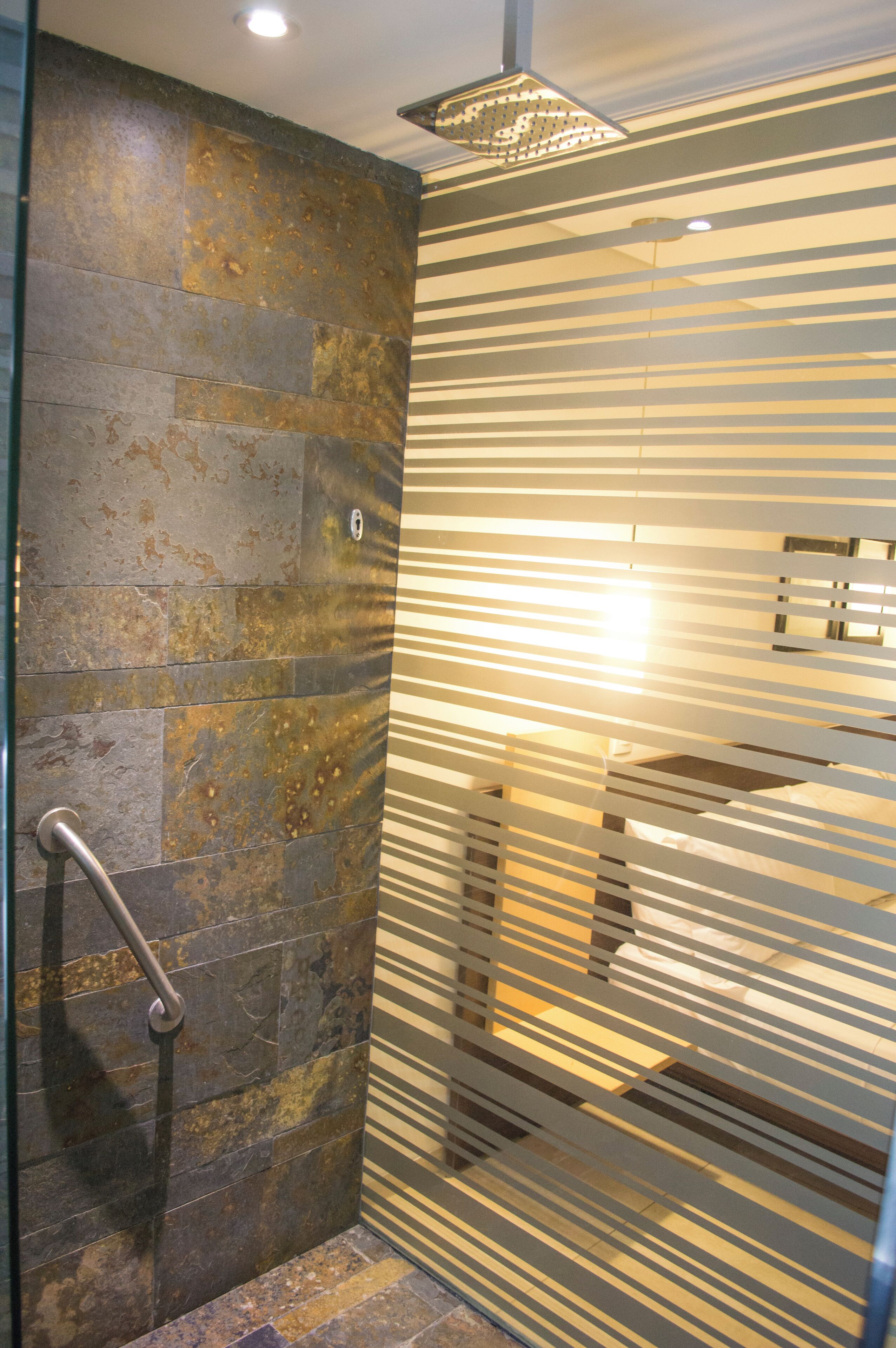 exclusive double room | bathroom | shower, hair dryer, towels