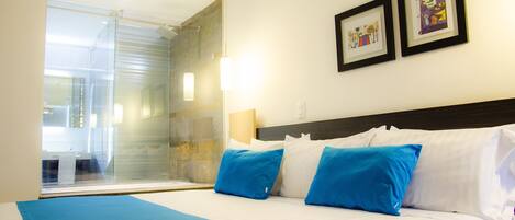 Suite | Minibar, una cassaforte in camera, una scrivania, postazione laptop