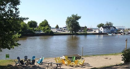 Riverview Cottages