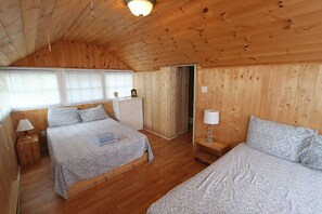 Individually decorated, individually furnished, free WiFi - Riverview Cottages (Wasaga Beach)
