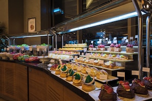 Daily buffet breakfast for a fee