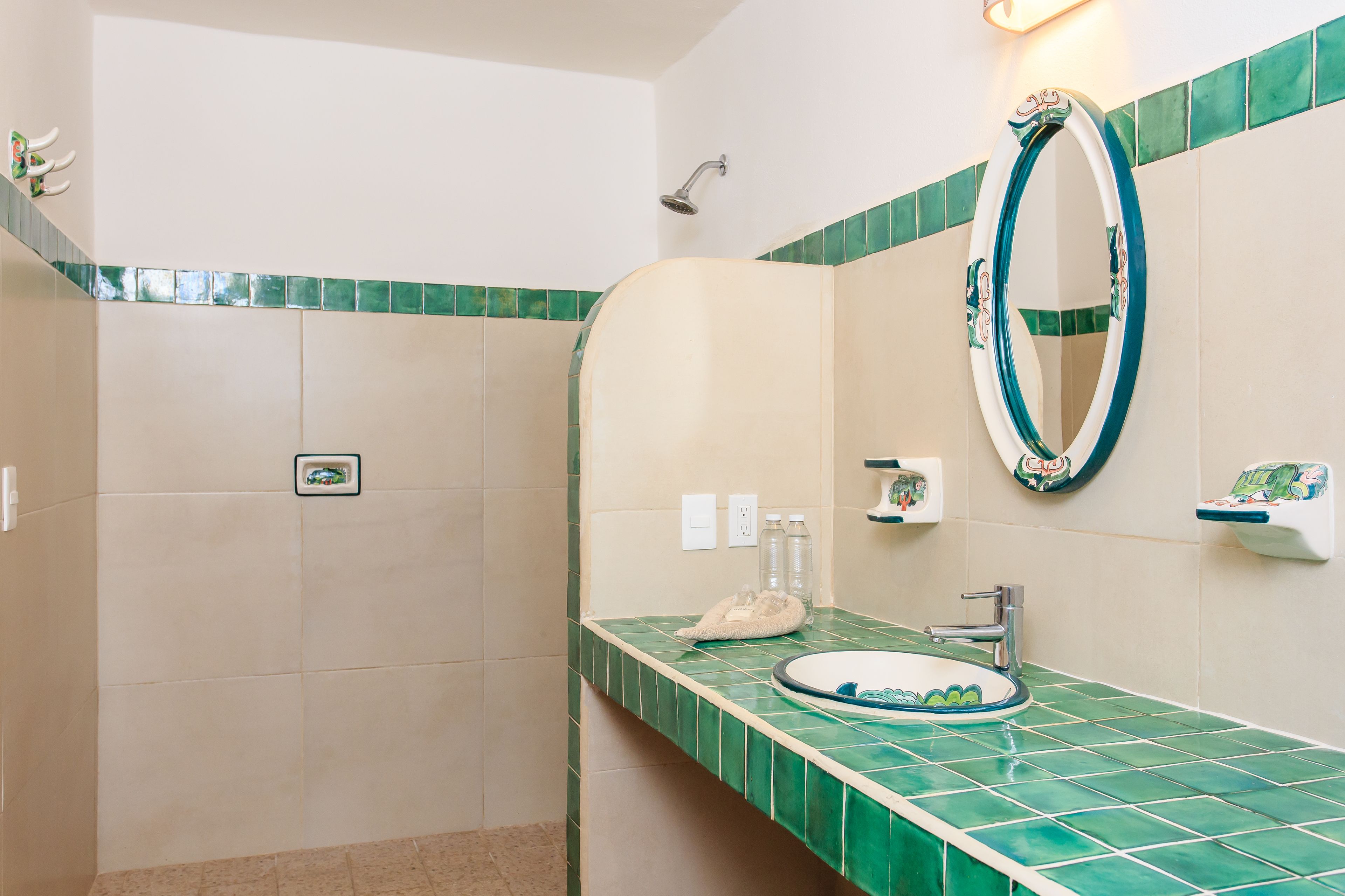 superior room | bathroom | bidet, towels