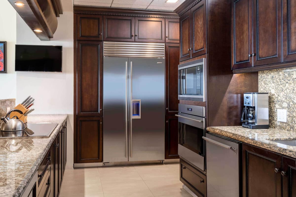 Espresso maker, microwave