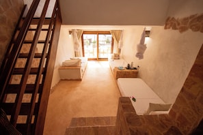 Family Studio Suite, Sea View | In-room safe, free WiFi, bed sheets
