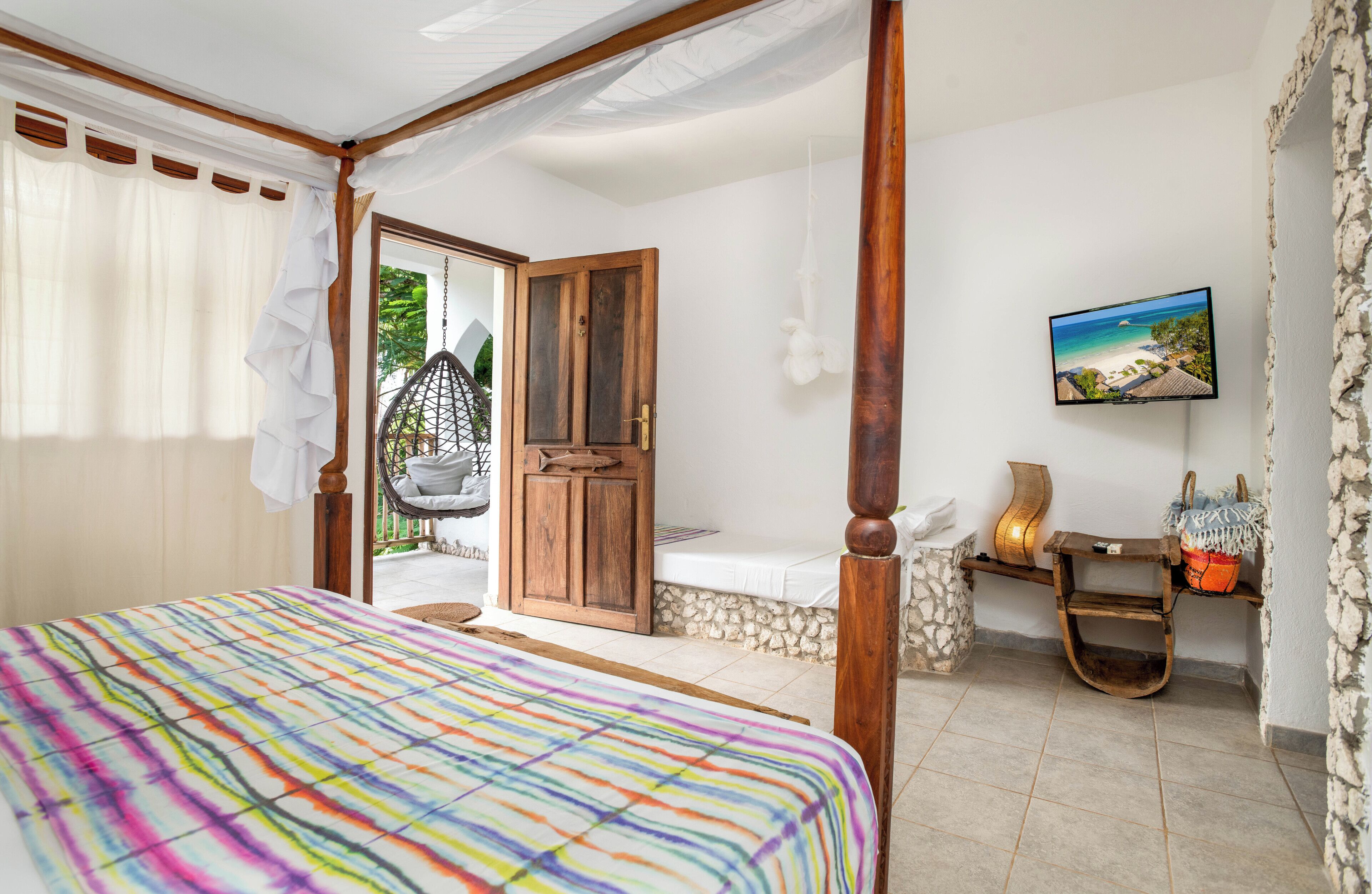 Caja de seguridad en la habitación, wifi gratis y ropa de cama 