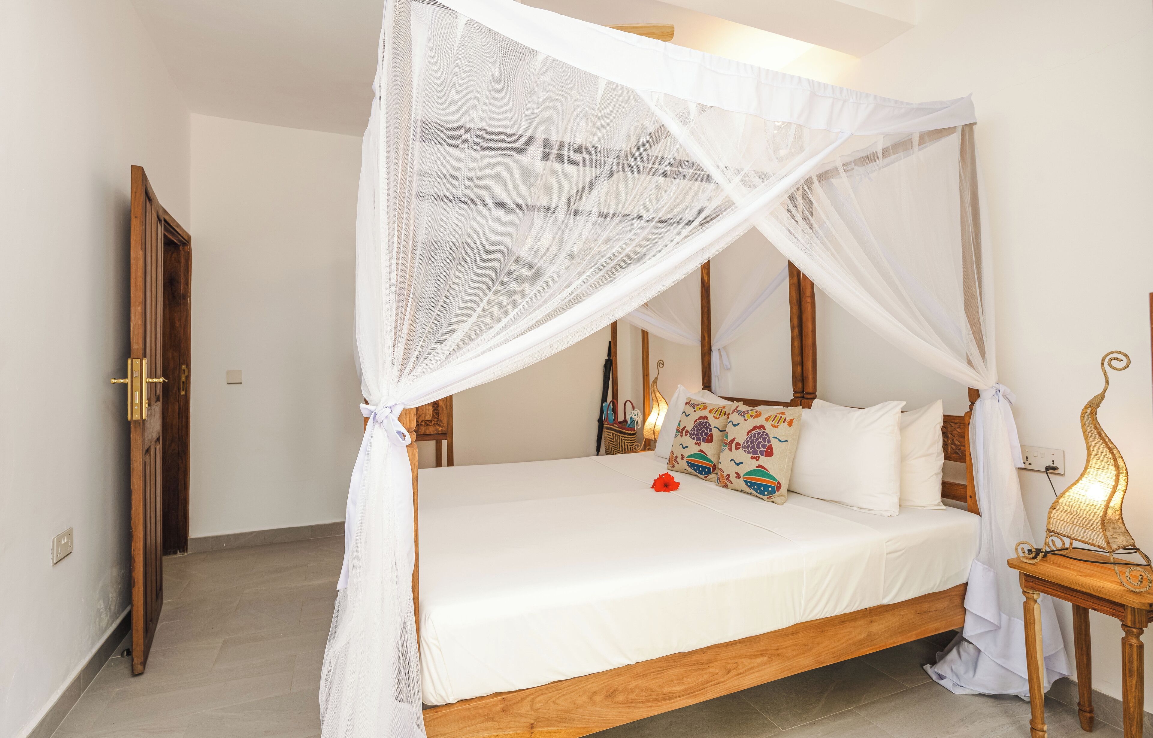 Habitación triple Deluxe | Caja de seguridad en la habitación, wifi gratis y ropa de cama 