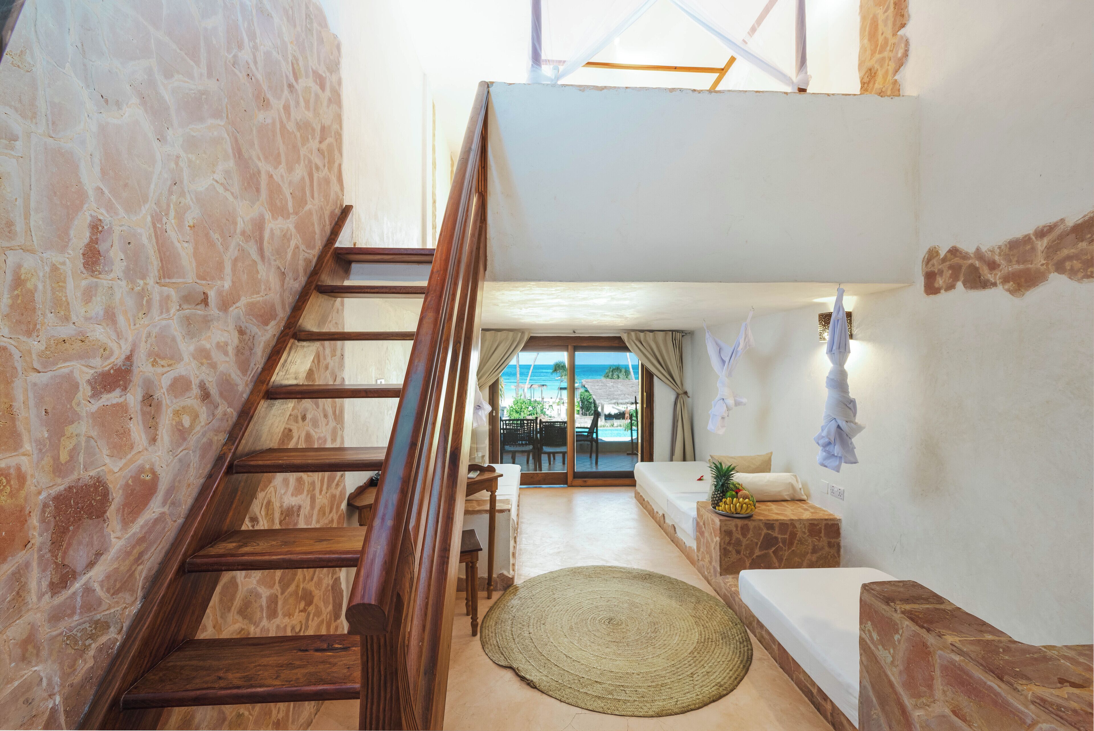 In-room safe, free WiFi, bed sheets