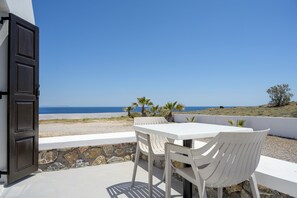 Traditional Room, Sea View | Premium bedding, pillowtop beds, in-room safe, soundproofing - Agia Irini (Santorini)