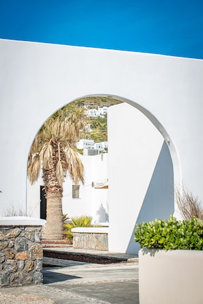 Property entrance - Agia Irini (Santorini)