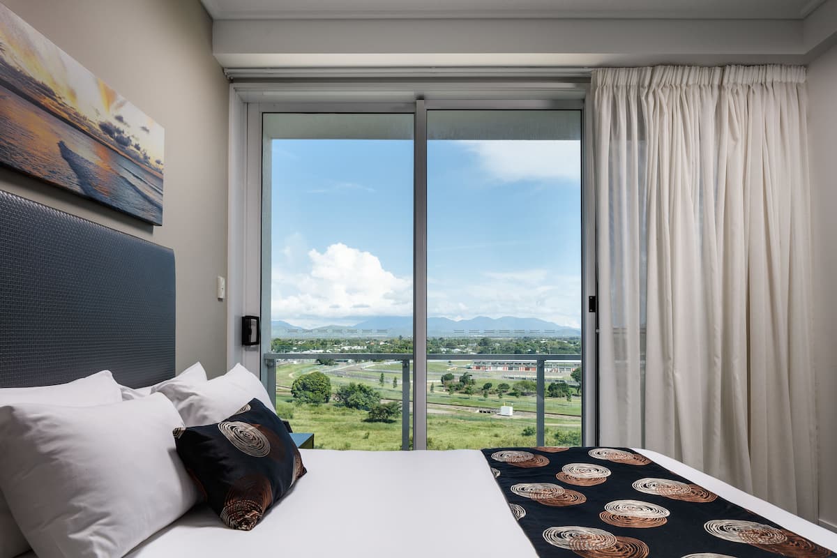 apartment, 2 bedrooms | 1 bedroom, individually decorated, individually furnished