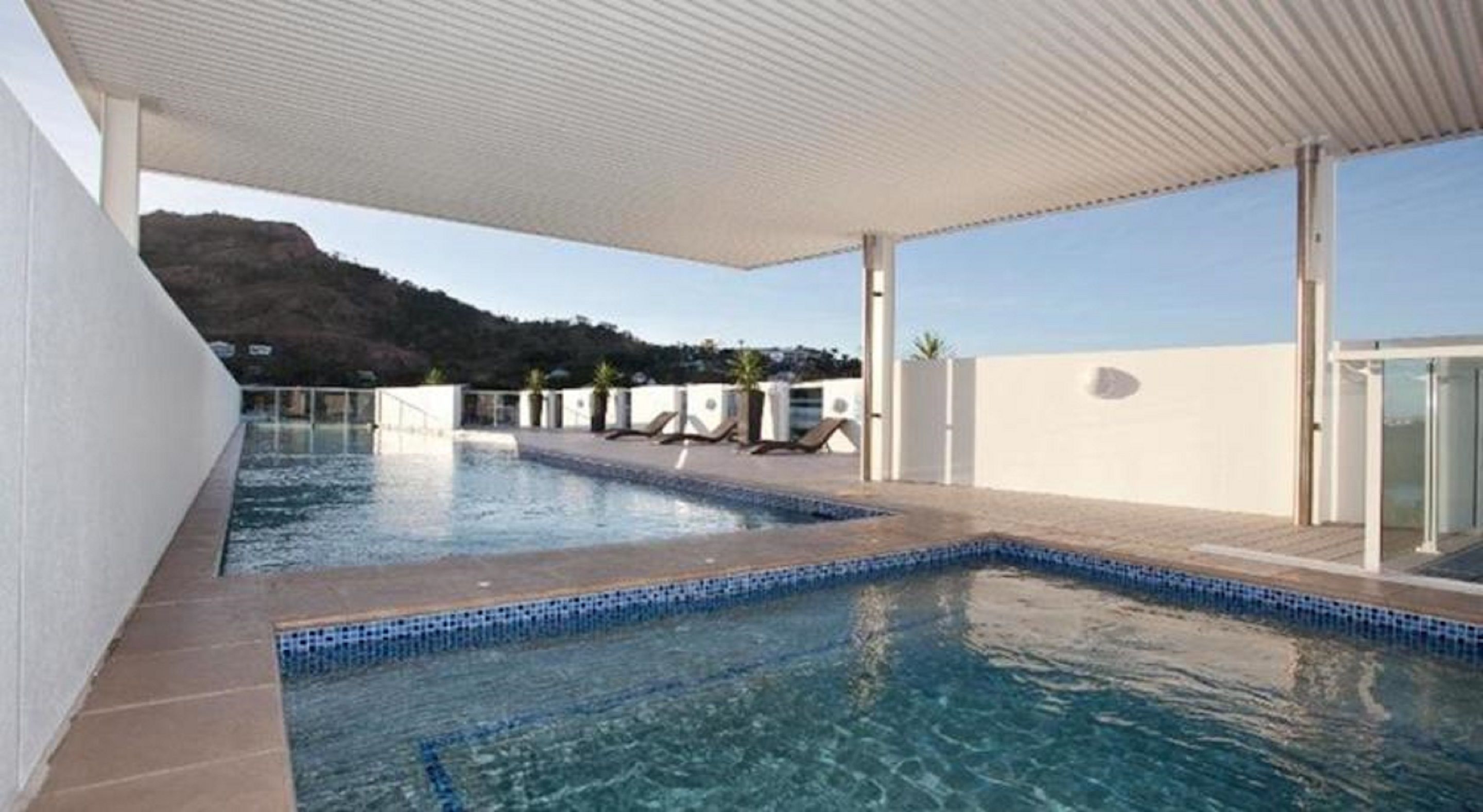 outdoor pool, pool loungers