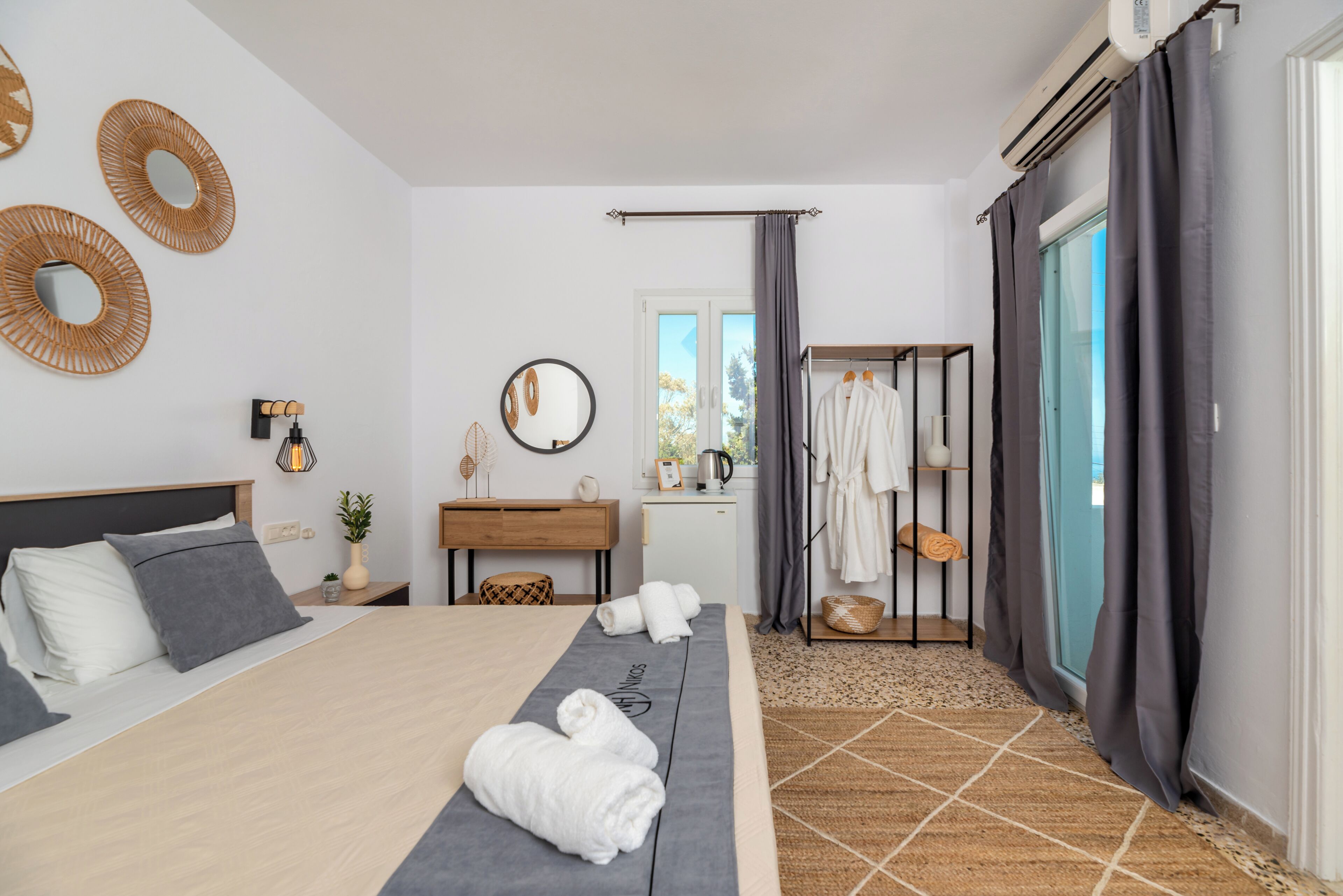 Photo - Nikos Hotel