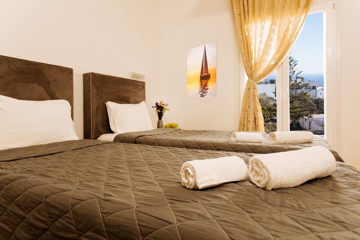 double or twin room | 1 bedroom, desk, blackout curtains, free wifi