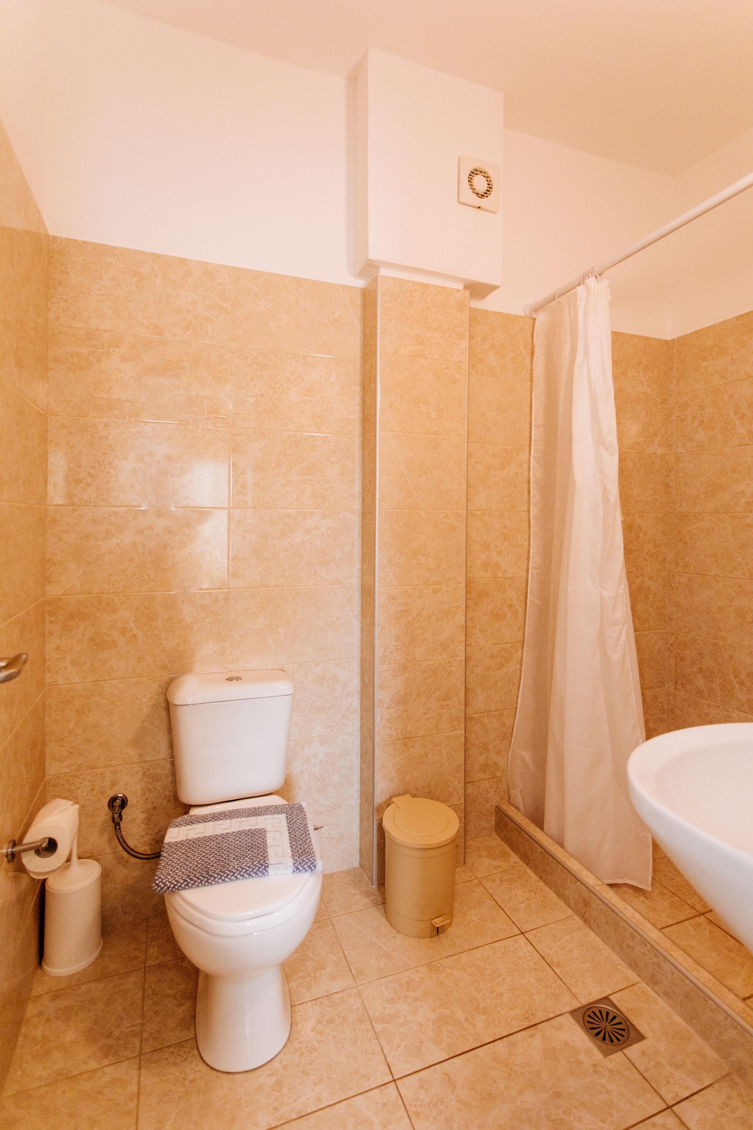 shower, free toiletries, hair dryer, bathrobes