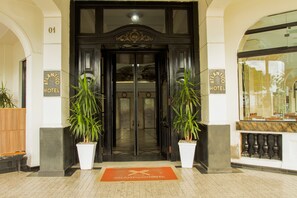 Interior entrance - Atlântico Hotel (Santos)