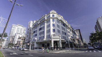 Fachada da propriedade
