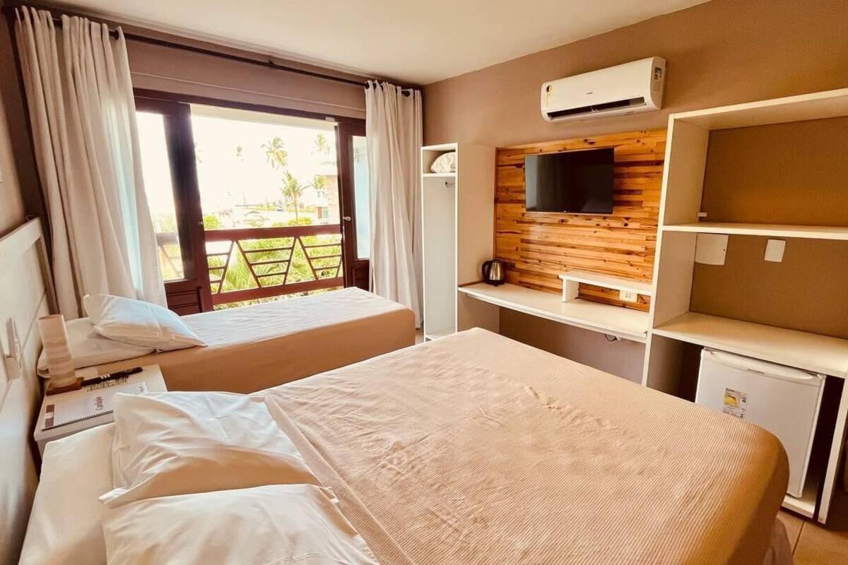 Minibar, Verdunkelungsvorhänge, individuell dekoriert