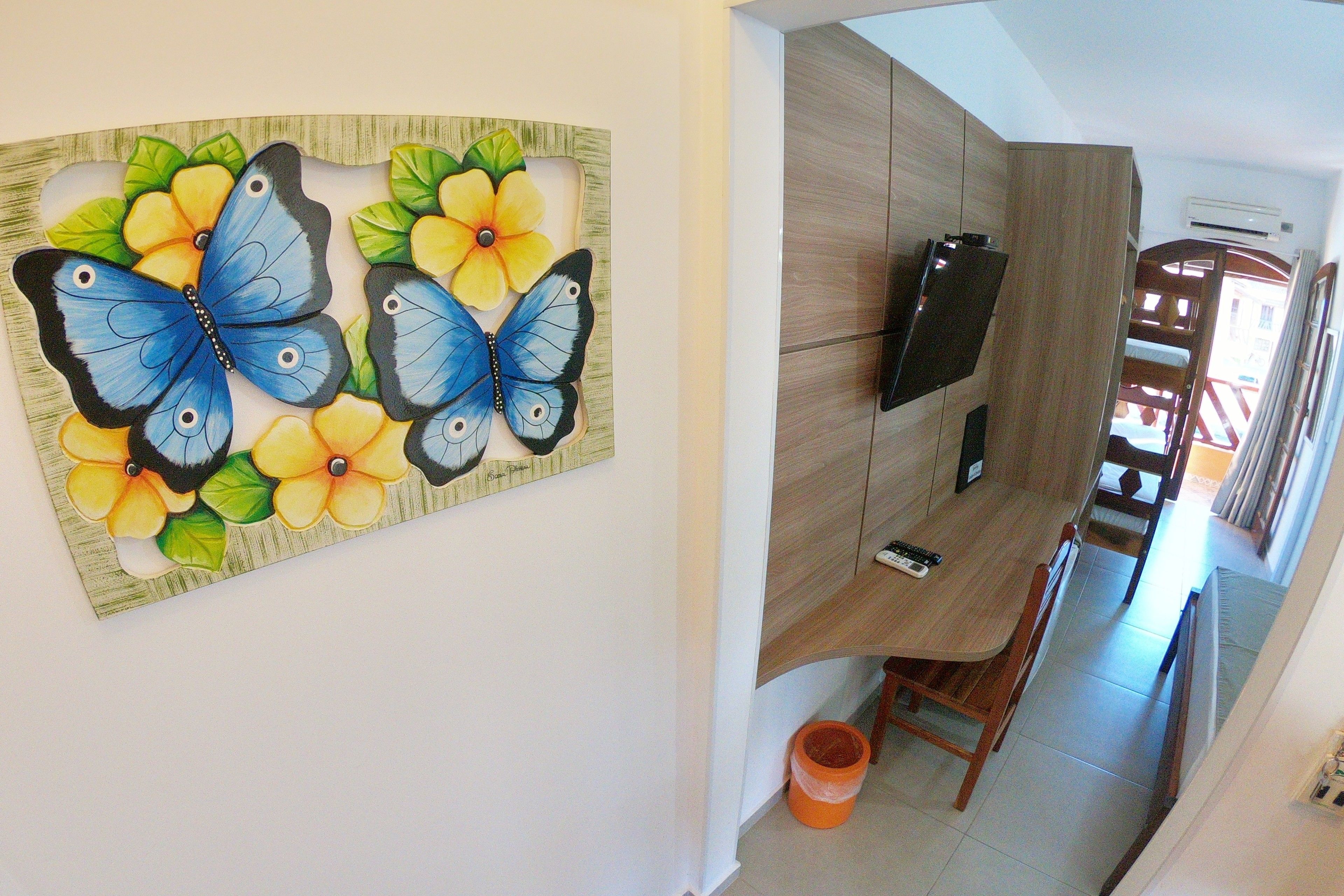 standard suite | laptop workspace, free wifi, bed sheets