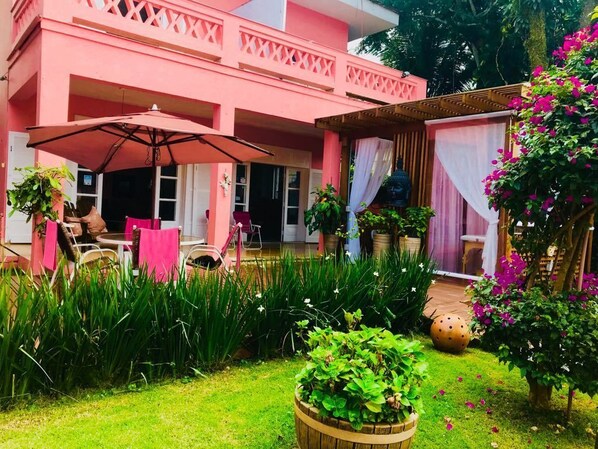 Property entrance - Costas Maris Pousada - Enseada (Guaruja)