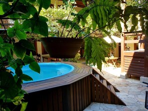 Outdoor spa tub - Pousada Marendaz (Paraty)