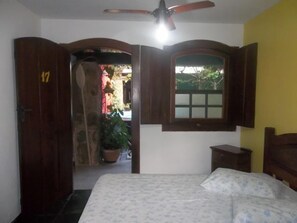Double room with double bed | Minibar, free WiFi, bed sheets - Pousada Marendaz (Paraty)