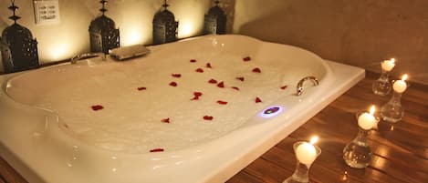 Hotstone-massages, diepe bindweefselmassages, sportmassages