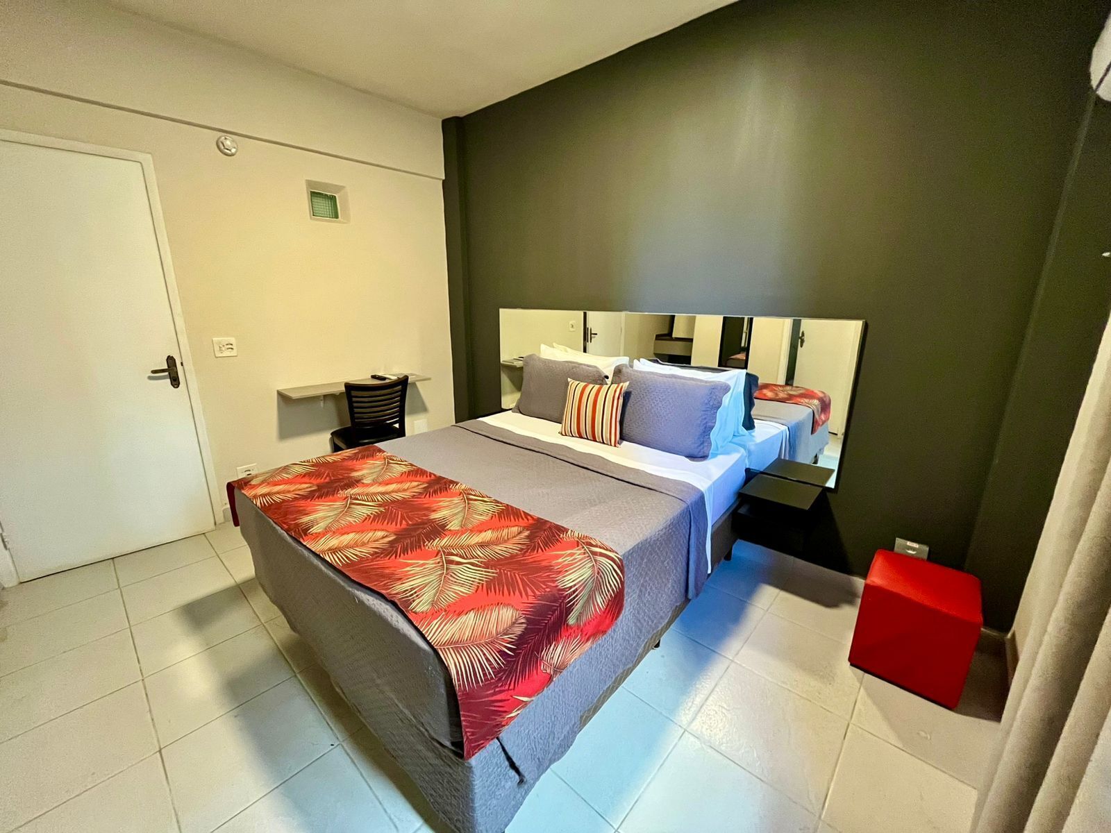 Premium Double Room | Laptop workspace, free WiFi, bed sheets