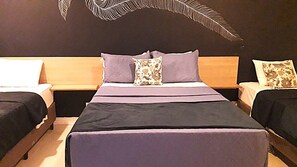 Superior Quadruple Room, Sea View | Laptop workspace, free WiFi, bed sheets - Costa Maris Beach Hotel - Frente Mar (Guarujá)
